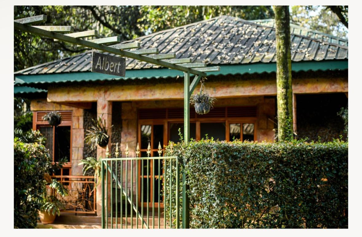 Country Lake Resort Garuga Ентебе Екстериор снимка