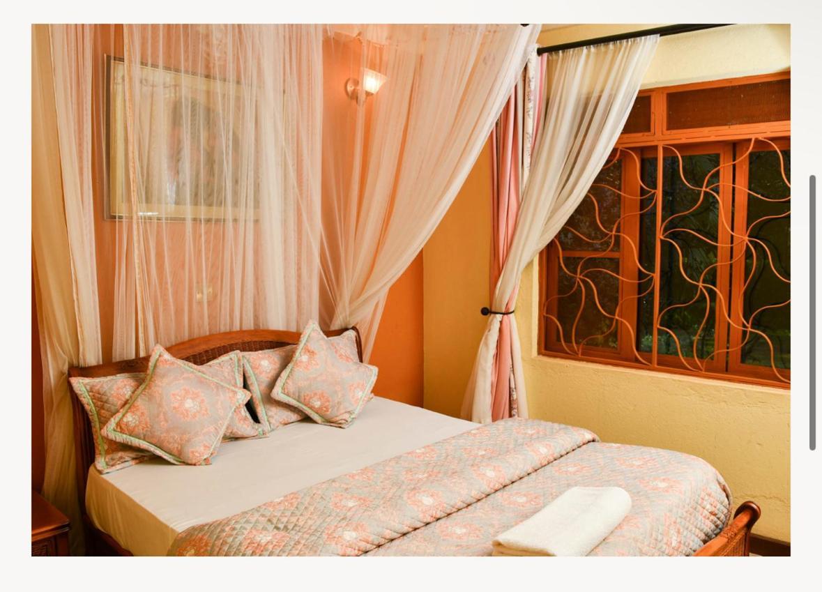 Country Lake Resort Garuga Ентебе Екстериор снимка