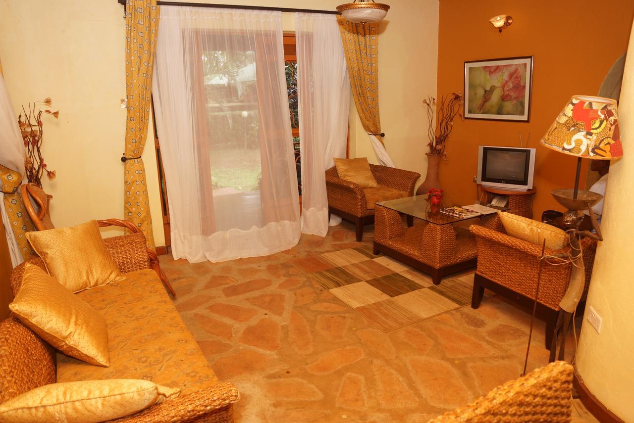 Country Lake Resort Garuga Ентебе Екстериор снимка