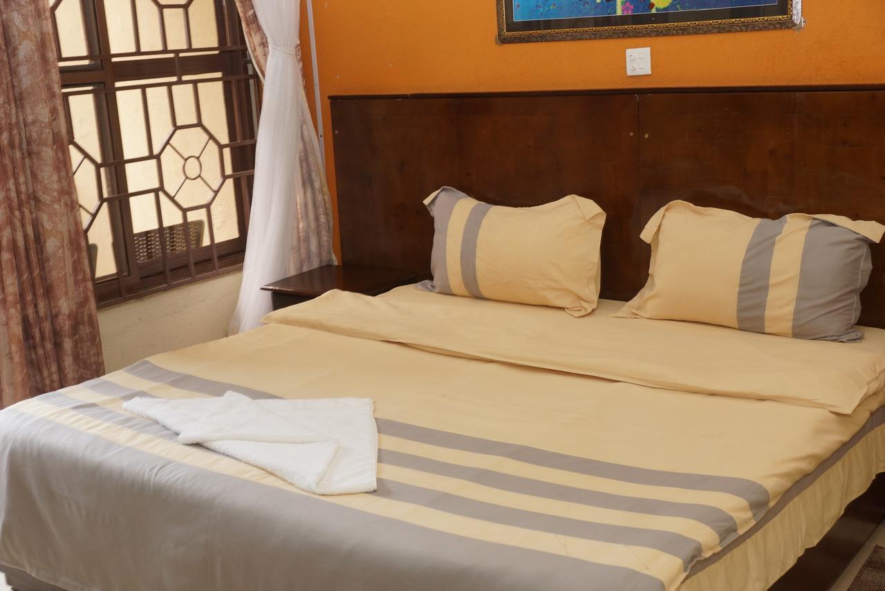 Country Lake Resort Garuga Ентебе Екстериор снимка