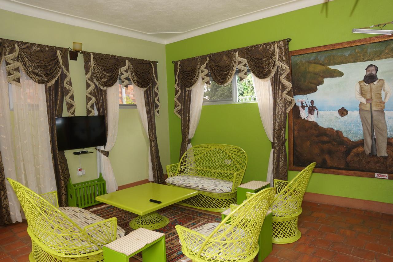 Country Lake Resort Garuga Ентебе Екстериор снимка